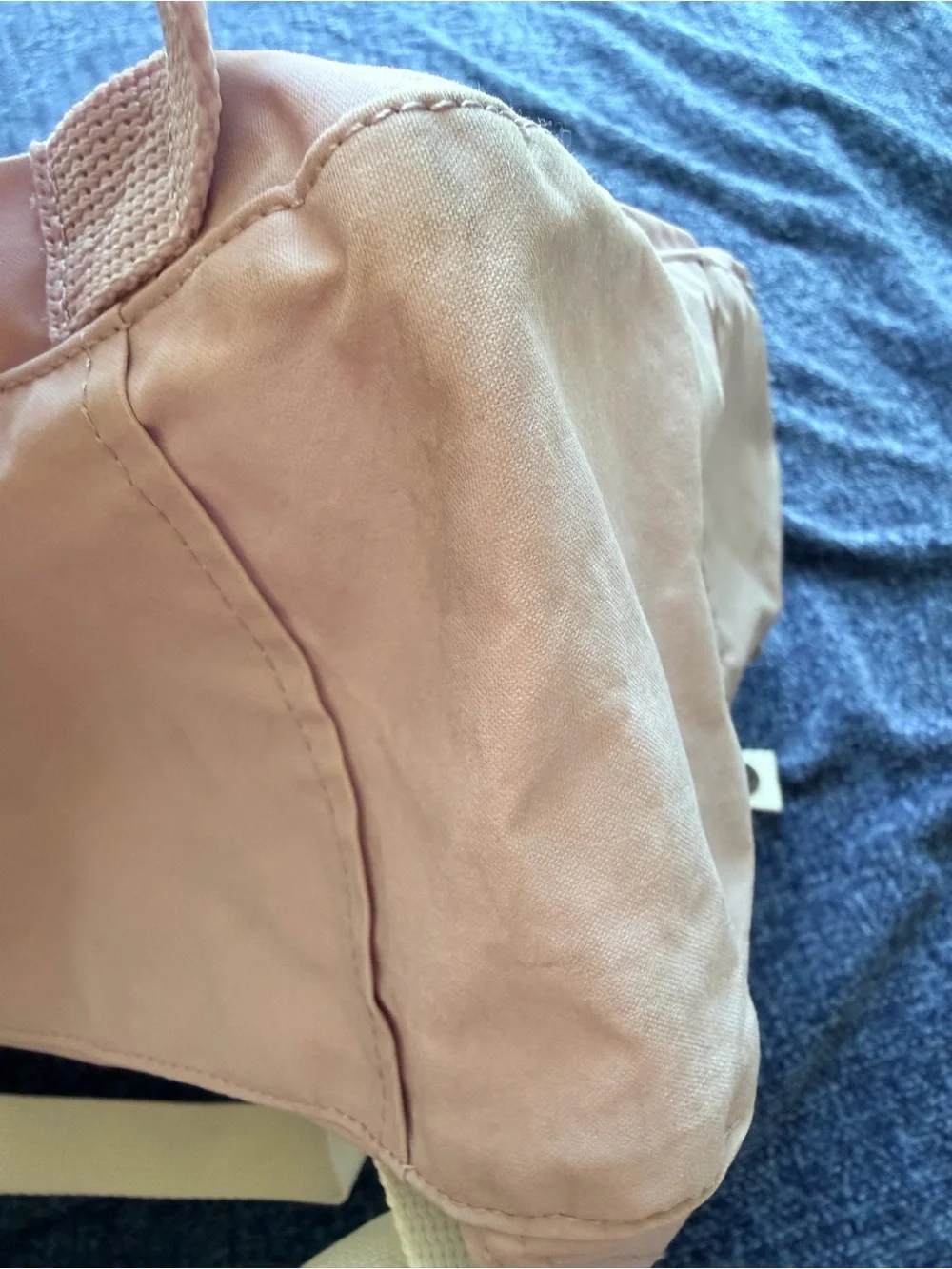 Fjallraven Kånken Backpack in Lilac with White Straps